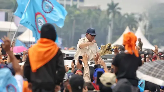Prabowo Considers Phasing Out Outsourcing, to Meet 150 Labor and Company Leaders at Bogor Palace